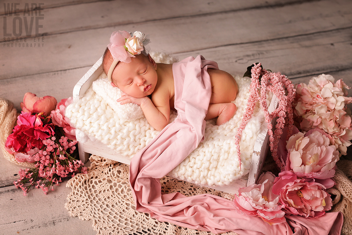 best_newborn_photography_near_me_baby_girl_newborn_16