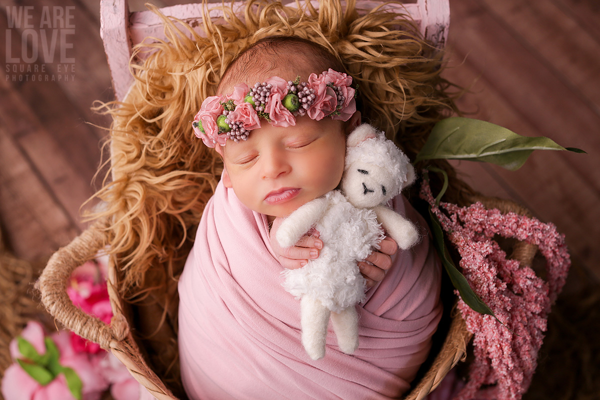 best_newborn_photography_near_me_baby_girl_newborn_11