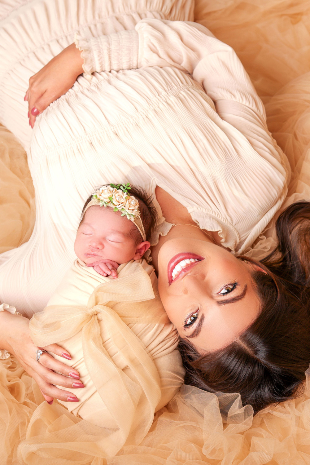 mother and baby newborn photography orange county los angels